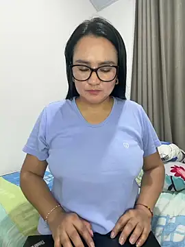 rousee69_'s Webcam Show