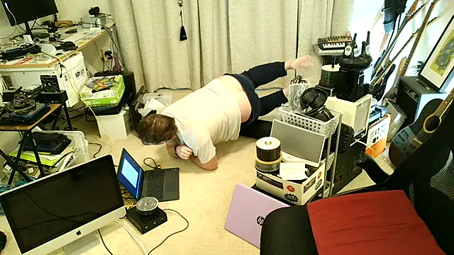 9VOLTT's Live XXX Chat