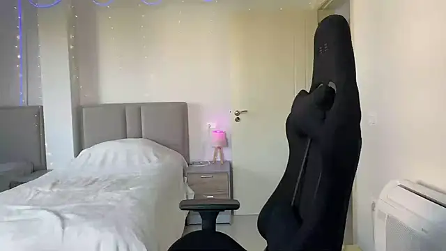 PrincesSsLilu Adlı Modelin Canlı XXX Sohbeti