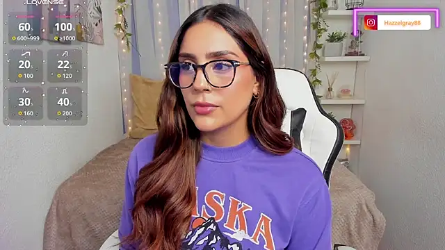 Chat +18 de HazzelGray ao vivo
