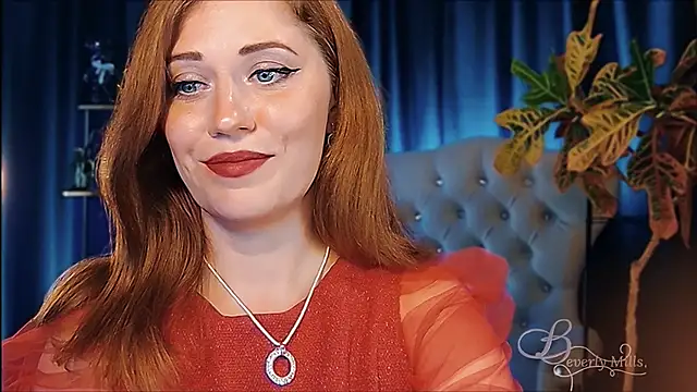 MissBeverlyMills' Live XXX Chat