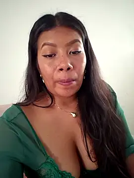 PaulaOrtiz_1のライブXXXチャット