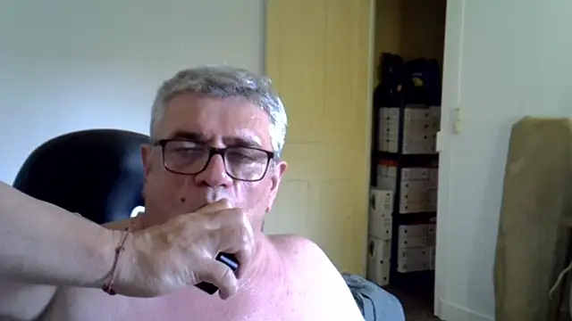 Laurent_oldmen – Naživo XXX chat