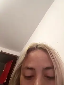 sofigirlgold's Live XXX Chat