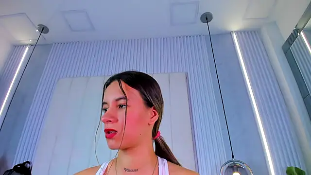دردشة JuliaColemann الجنسية المباشرة