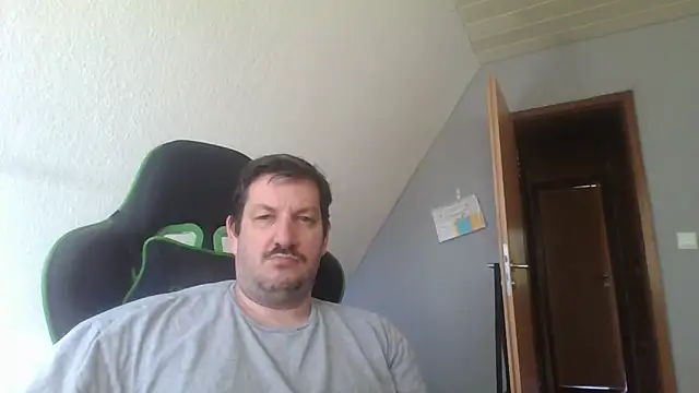 Živý XXX chat Golffahrer1982