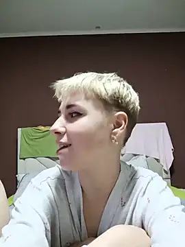 Gussie_Bridie's Live Chat Room