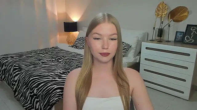 shy__lady live XXX chat