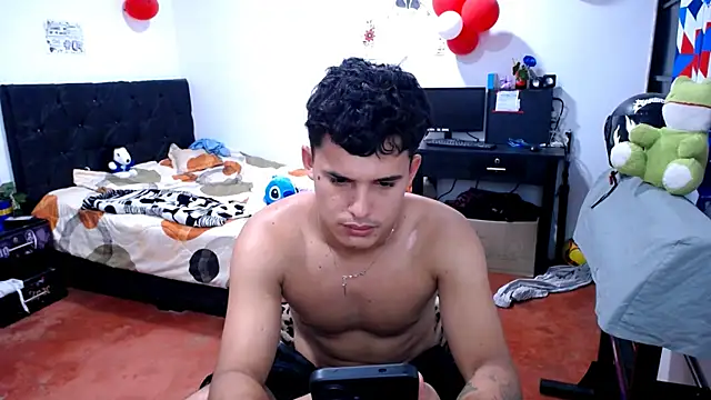 Онлайн чат XXX freddy_romas