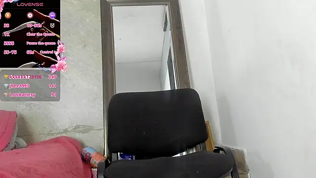 May-Clanfort Live XXX-Chat