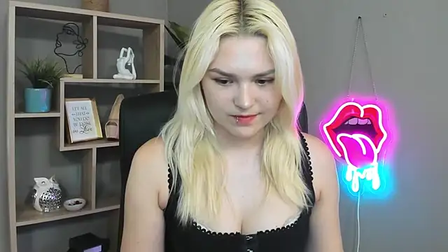 SweetLilyxo's Live XXX Chat