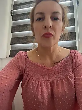 Hot-Milf4U Webcam show