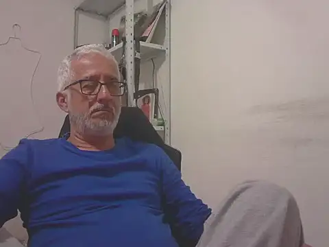 ceniizo1024 webcam show