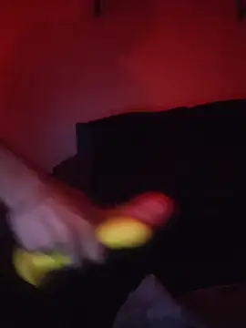 Pokazy przed kamerką – nakedtony81