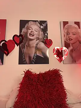 MiaBlonde1 Webcam-Show