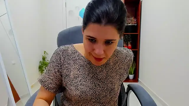 Онлайн чат XXX Joannia