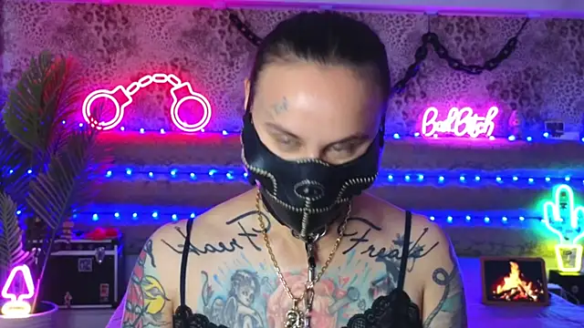 Cool_Freak_ Live XXX-chat