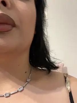 yoursophierose 网络视讯表演