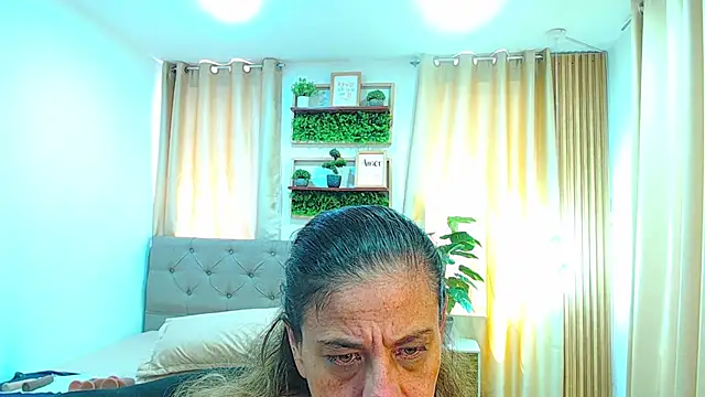 Chatroom XXX en direct de sasi_luna