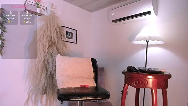 Isa_Bellats' Webcam Show