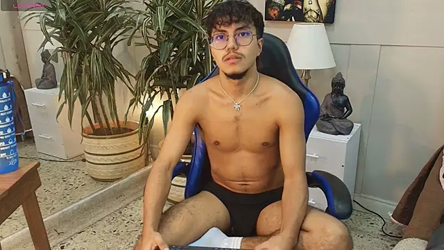 kai_storn – webcam-show