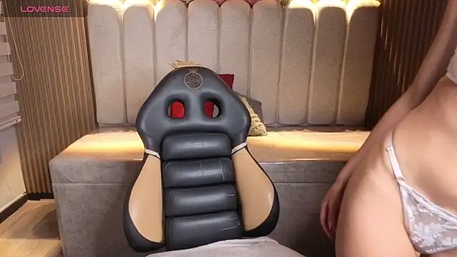 _Mia_Evans_1 – Naživo XXX chat