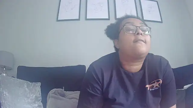 vanilla_chocolate23 Show Webcam