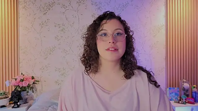 Charlotte__Miller Show in webcam