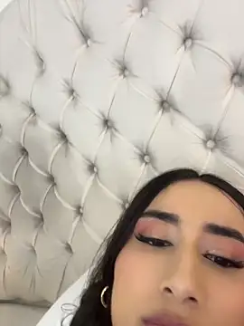 IvonneOwen Adlı Modelin Canlı XXX Sohbeti