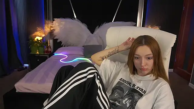 LizzaMoonn Adlı Modelin Canlı XXX Sohbeti
