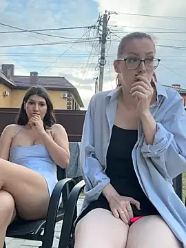 RussianGirls_: онлайн-секс-чат