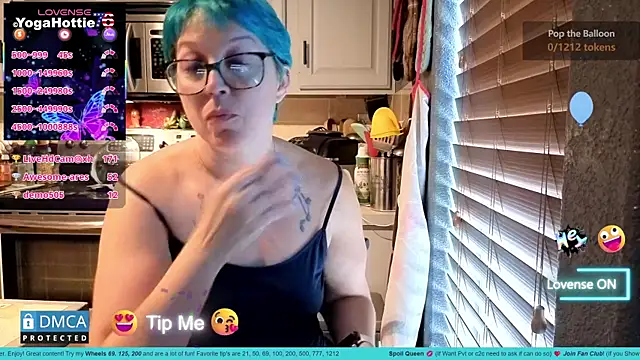 YogaHottie76's Live XXX Chat