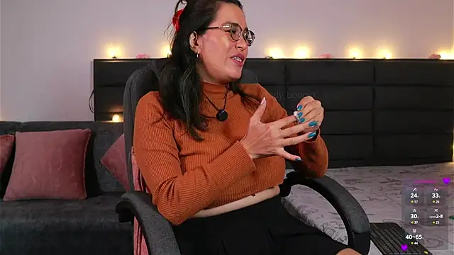 Show modela kathieandpovcock1 na web-kameri