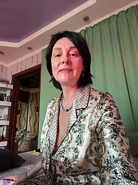 HotyEmily Show in webcam