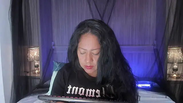 AllieBennetn Live XXX chat