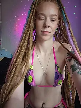 LucidLucy Show in webcam