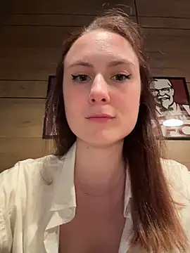 Dina_Tease élő XXX-chatje