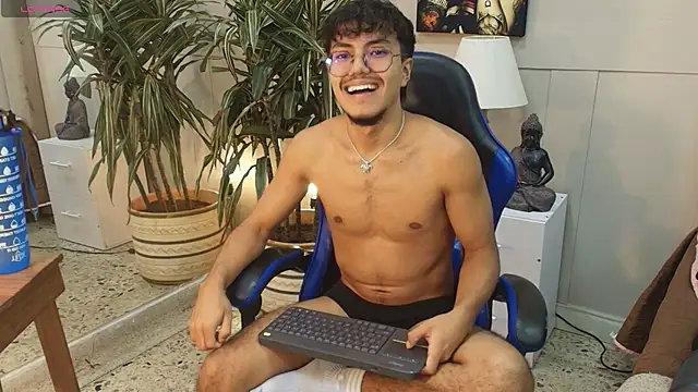 kai_storn webkamerás műsora