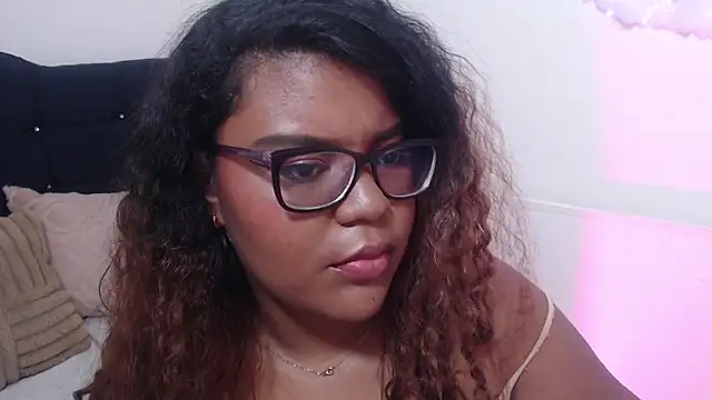 Gibi_BBW Adlı Modelin Canlı XXX Sohbeti