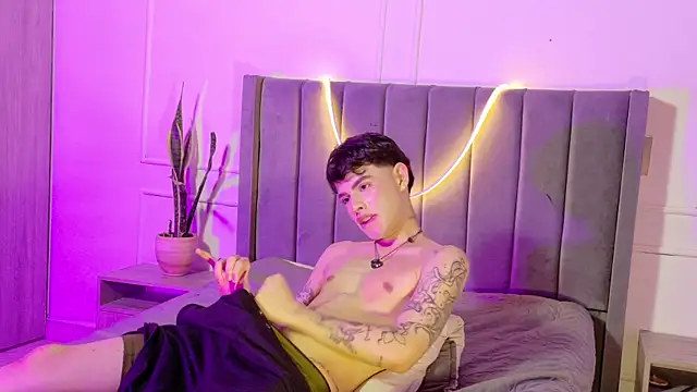 XXX chat uživo modela Zeyn_smith