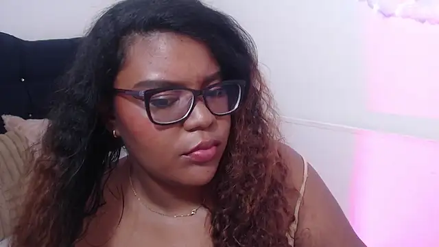 Gibi_BBW live XXX chat