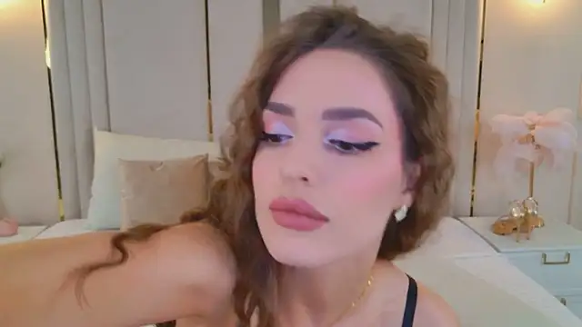 Živá chatovací místnost BellaHalles