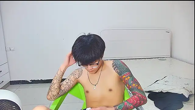 KK-cuteboy's Live XXX Chat