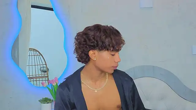 AlanCutee Webcamshow