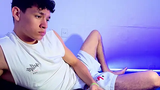 Show modela Luke_Muscle na web-kameri