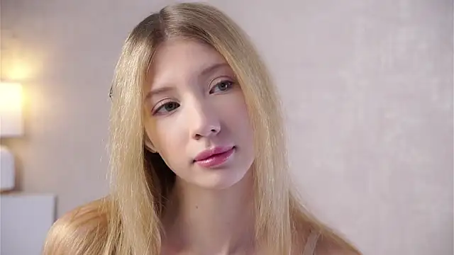 SunnivaCovil's Live XXX Chat