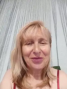 TrinaAdair Adlı Modelin Canlı XXX Sohbeti