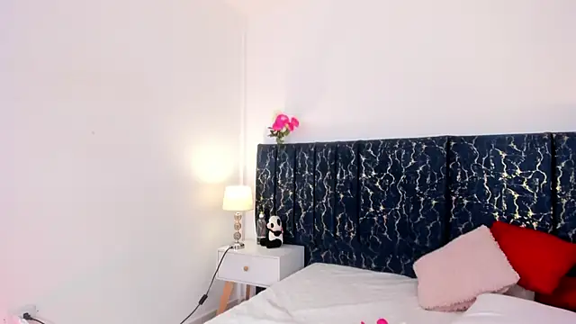 katte_landerr: απευθείας συνομιλία ΧΧΧ