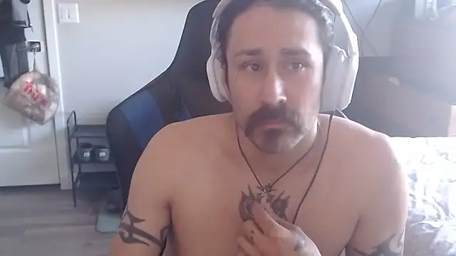 Show modela KatMan2869 na web-kameri