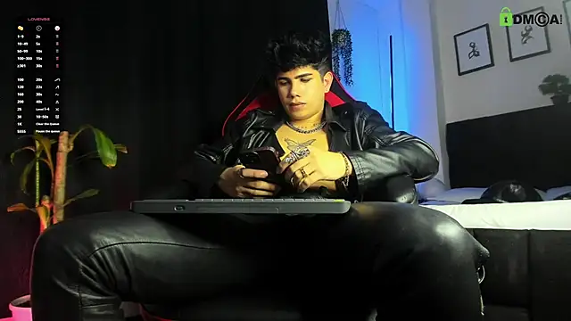 LyleBennett_'s Live XXX Chat